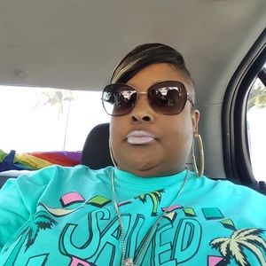 Meet your Posher, Danita